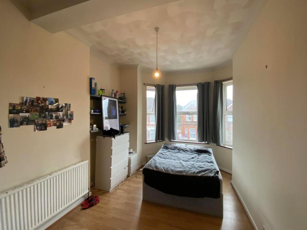 House in Southampton - More
