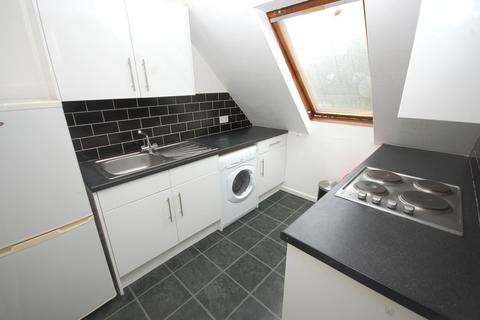 1 bedroom maisonette to rent, Redhall Close, Hatfield