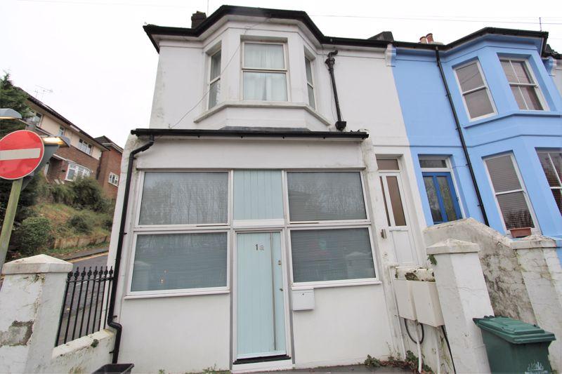Robertson Road, Brighton 1 bed apartment £800 pcm (£185 pw)