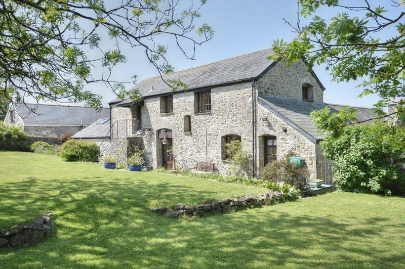 The Mowhay, Castle Upon Alun, Vale of CF32 0TN 4 bed barn