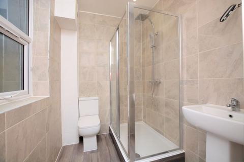 House share to rent, High Street, Slough