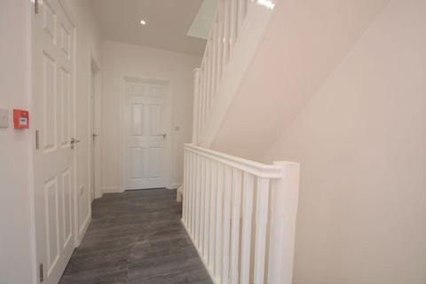 House share to rent, High Street, Slough