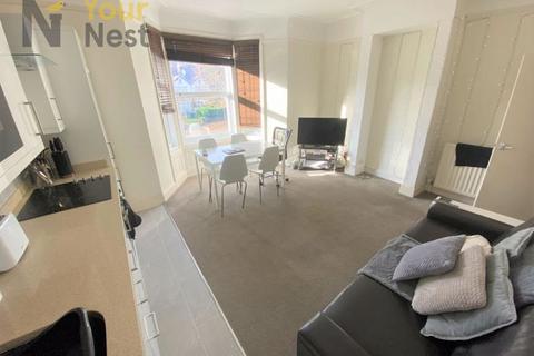 3 bedroom apartment to rent, Otley road, Headingley, LS6 4BA