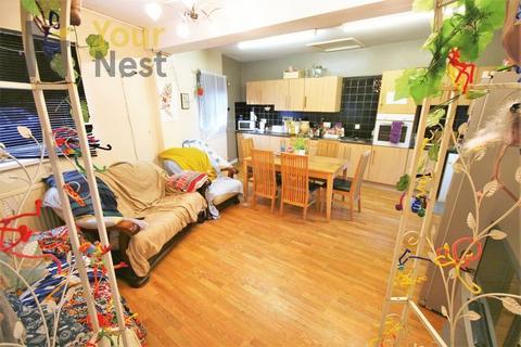 undefined, Chiswick Street, Hyde Park, LS6 1QE