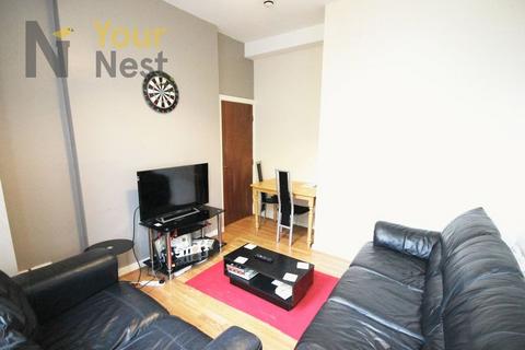 3 bedroom apartment to rent, 4B Hollybank, Headingley, Leeds LS6 4DJ