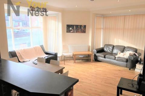 5 bedroom semi-detached house to rent, Headingley Mount, Leeds, LS6 3EL