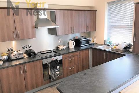 5 bedroom semi-detached house to rent, Headingley Mount, Leeds, LS6 3EL