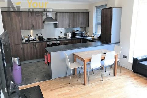 5 bedroom semi-detached house to rent, Headingley Mount, Leeds, LS6 3EL