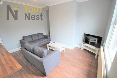 3 bedroom terraced house to rent, Beechwood Street, Burley, Leeds, LS4 2LX