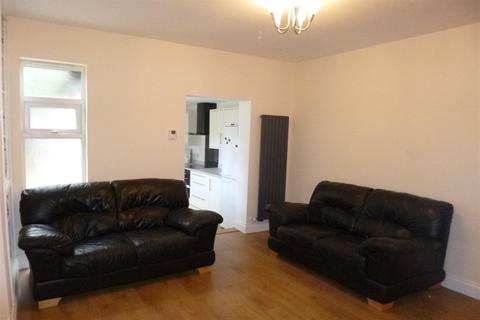 4 bedroom end of terrace house to rent - Humber Road, Beeston, NG9 2ET