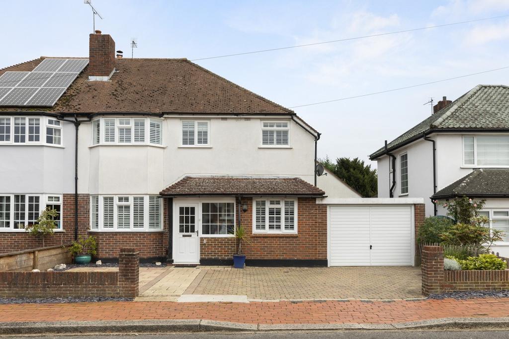 Greenwood Road, Thames Ditton, KT7 4 bed semidetached house £1,000,000