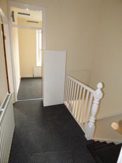 2 bedroom flat to rent, Windsor Avenue, Gateshead NE8