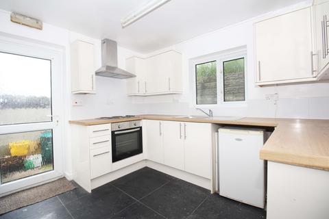 3 bedroom terraced house to rent, Stow Hill, Pontypridd CF37 1RZ