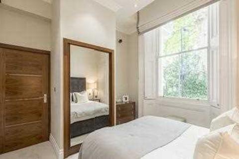 1 bedroom flat to rent, Kensington Gardens Square, London