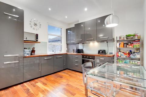 3 bedroom apartment to rent, Chamberlayne Road, Kensal Rise NW10
