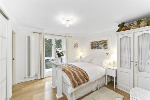 2 bedroom apartment to rent, Fitzjohns Avenue, Hampstead, London, NW3