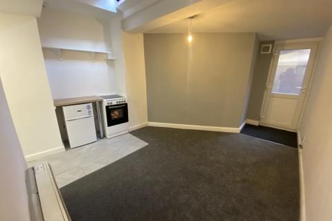 Studio to rent, Bath Street, Leamington Spa