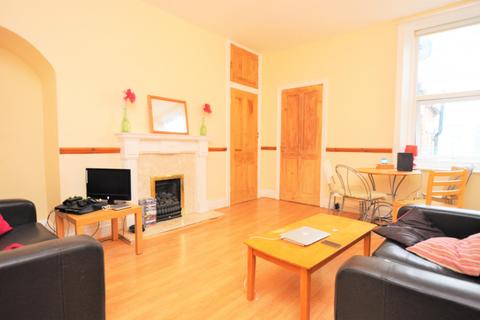 3 bedroom flat to rent - Glenthorn Road, Jesmond, Newcastle Upon Tyne