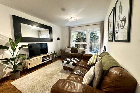 1 bedroom flat to rent, Nantes Close, Wandsworth London, Greater London, SW18