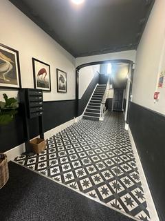 undefined, Flat 2,  4 Clarendon Square, CV32 5QJ