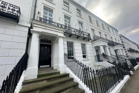 undefined, Flat 2,  4 Clarendon Square, CV32 5QJ