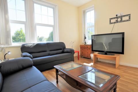 6 bedroom maisonette to rent, Gosforth Street, Newcastle Upon Tyne