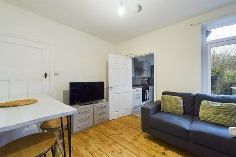 3 bedroom flat to rent, Cavendish Road, Jesmond, Newcastle Upon Tyne