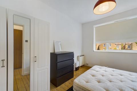 1 bedroom flat to rent, Ellison Road, Streatham, SW16