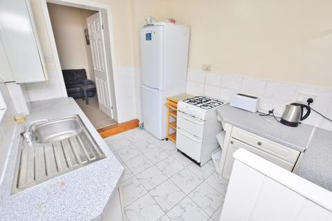 3 bedroom flat to rent, Doncaster Road, Sandyford, Newcastle Upon Tyne