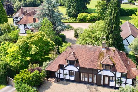 5 bedroom house for sale - Steep Hill, Chobham, Woking, Surrey, GU24