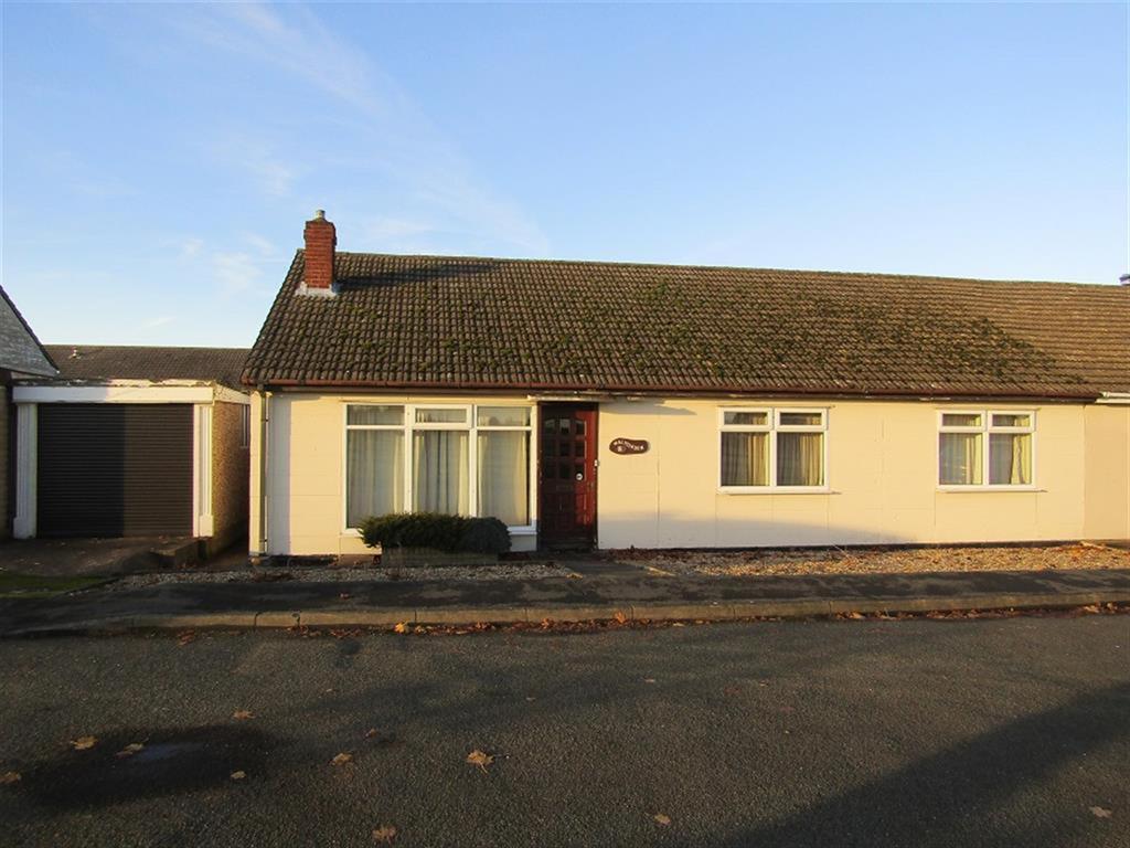 Avenue B, Upton, Gainsborough, DN21 5NT 3 bed semidetached bungalow