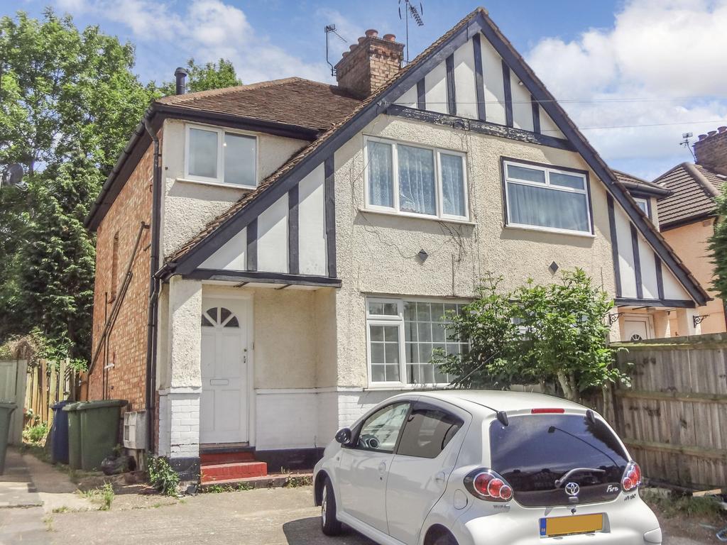 Belsize Road,Harrow,Greater London,HA3 6JL 1 bed £850 pcm