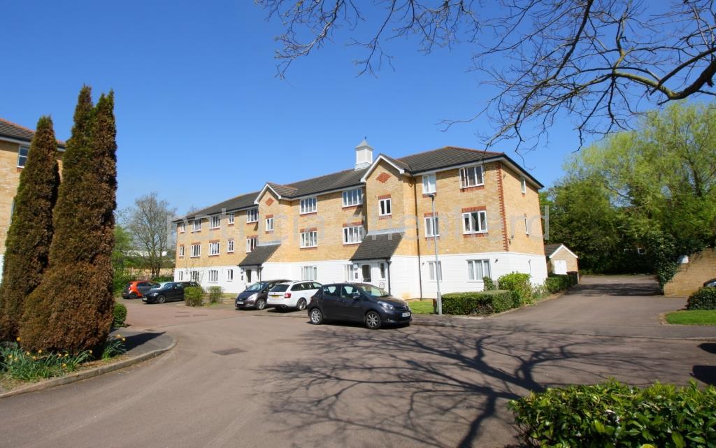 Chipstead Close, Sutton 2 bed flat £1,095 pcm (£253 pw)