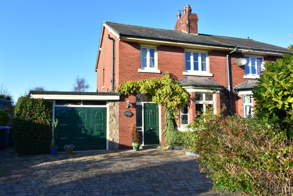 Liverpool Road South, Burscough 3 bed semidetached house £270,000
