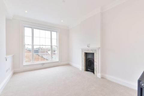 undefined, High Street, Godalming GU7