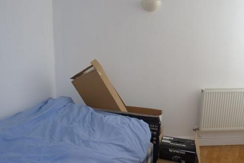 2 bedroom apartment to rent, Skinner Street, Newport
