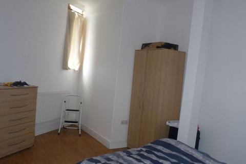 2 bedroom apartment to rent, Skinner Street, Newport