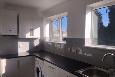 2 bedroom maisonette to rent - Fairey Avenue, Hayes