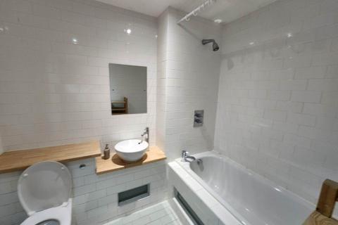 1 bedroom apartment to rent, Isaac Way, Manchester M4