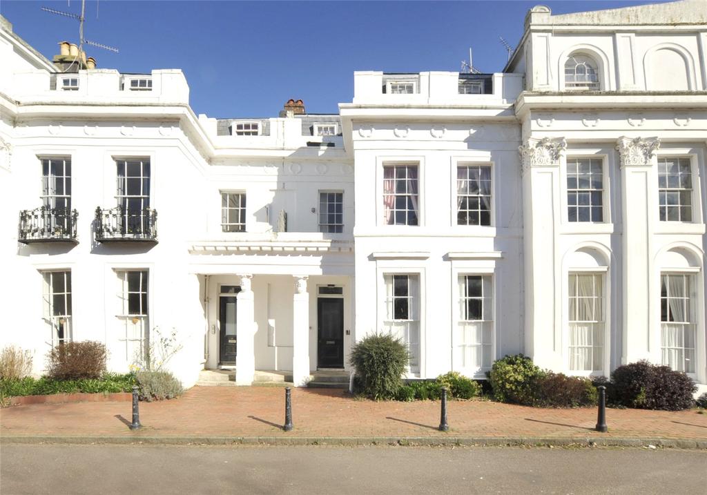 Park Crescent, Worthing, West Sussex, BN11 1 bed apartment £850 pcm