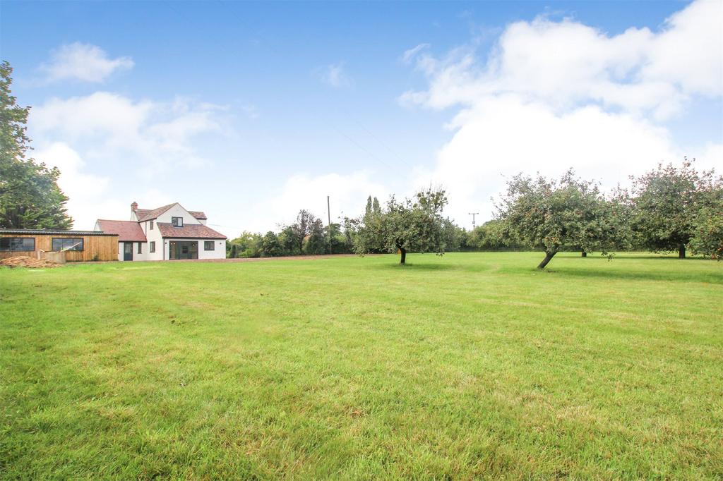 Berrow, Malvern, Worcestershire, WR13 4 bed detached house £695,000