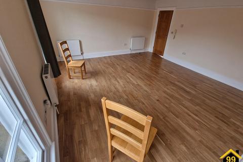 1 bedroom flat to rent, Temple Street, Aylesbury, Buckinghamshire, HP20
