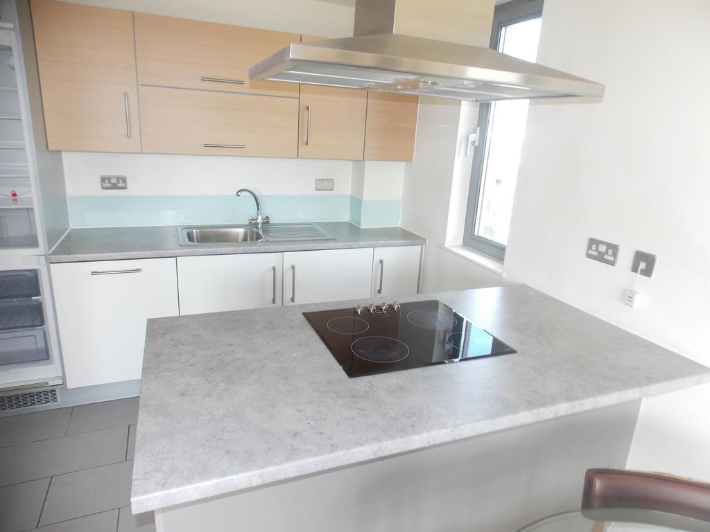 Apartment in Stratford - View 5