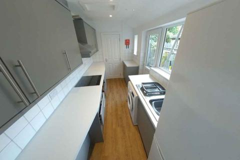 4 bedroom terraced house to rent - Bedford Street, Coventry-£120pppw