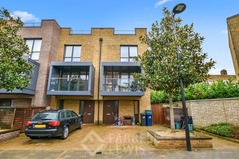 3 bedroom townhouse for sale, Sir Alexander Close, London W3