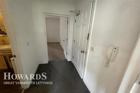1 bedroom flat to rent, Sandown Road, Great Yarmouth
