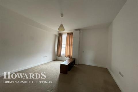 1 bedroom flat to rent, Sandown Road, Great Yarmouth