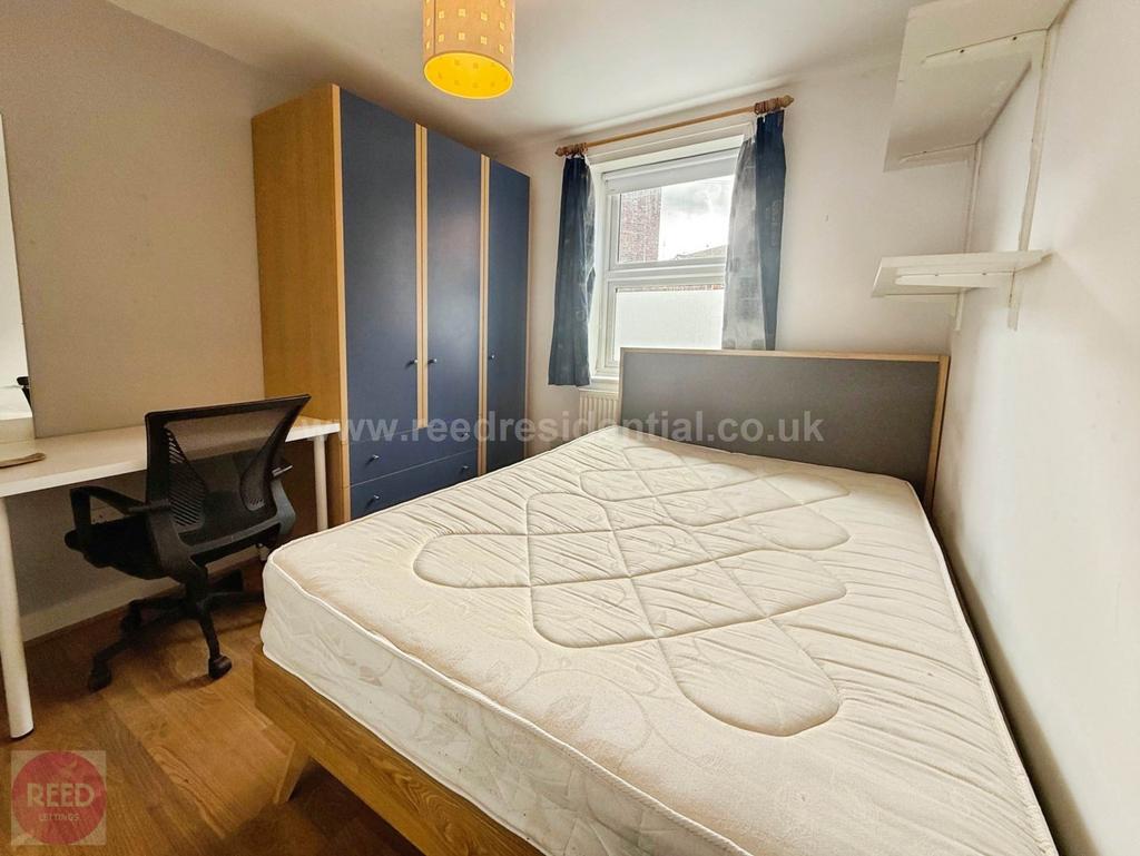 Apartment in Nottingham, Old Lenton, Lenton - View 4