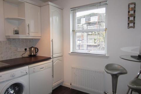 2 bedroom flat to rent, Albury Mansions, First Floor Left, AB11