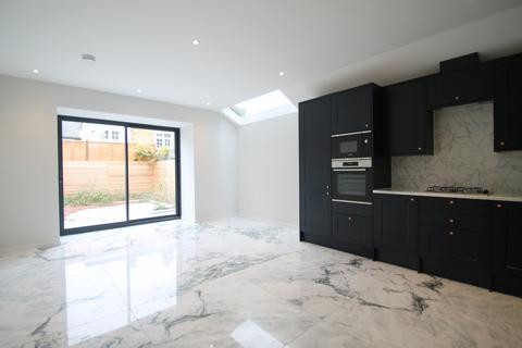 undefined, Putney, SW15 1NA